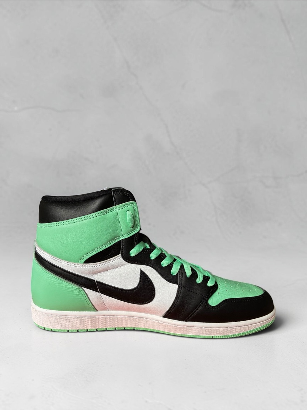 Nike Air Jordan 1 Retro High OG "Green Glow" Men’s Size 14 (Rare Size) Brand NEW - Picture 6 of 12